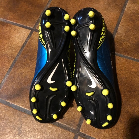 Hypervenom Phinish Cleats - Picture 4 of 4
